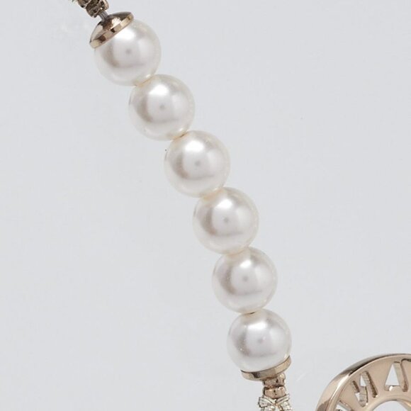 Chanel Gold Metal Faux Pearl and Chain Flap Bag Necklace - Picture 4 of 6